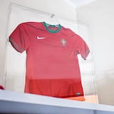 thumbnail of Danieli - Teca per Maglietta da Calcio con Appendino - Ideale come quadro per maglietta da calcio - Made in Italy (da banco)