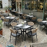 thumbnail of Lot de 4 chaises en polypropylène avec tissage en corde, élégantes, résistantes, empilables, pour jardin, balcon, bar, restaurants-JOLANDA-Noir