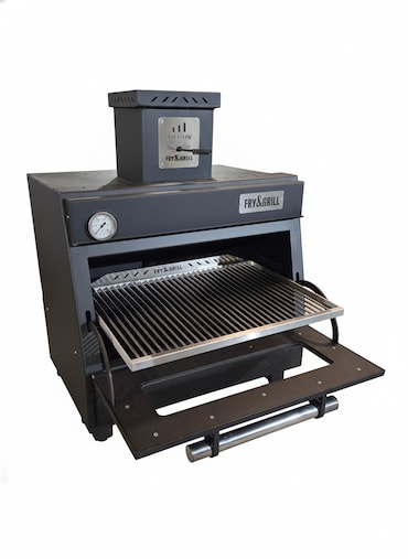 Fry&Grill, Horno carbón, GR45 Black+accesorios,, incluye parrilla, pinzas, atizador, sombrero, cortafuegos y regulador de tiro.211406