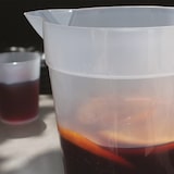 thumbnail of Carafes réutilisables en plastique translucide jaugée 1 L par 120