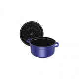 thumbnail of Cocotte Redonda Staub De 22 Cm, 2.6 L, Color Azul Oscuro
