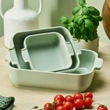 thumbnail of PEUGEOT Keramik Auflaufform APPOLIA 22cm Rechteckig Salbeigrün Spülmaschinenfest