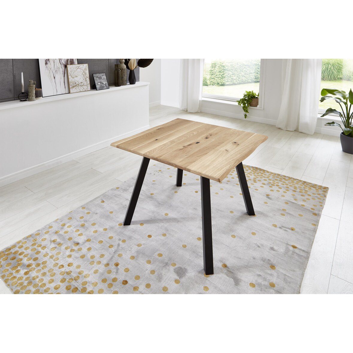Esstisch Baumkante massiv Wildeiche naturfarben 120 x 80 cm schwarz EDIK