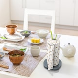 thumbnail of Intirilife Halterung für Küchenrollen in Blatt-Optik - Küchenrollenständer, freistehend, rutschfest, 32.5 cm