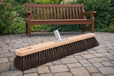 thumbnail of Echt Arengabesen Kehrbesen 60cm Breit Naturfaser-Borsten nass- und öl-beständig mit Metallhalter für Stiele Straßenbesen Gartenbesen Werkstattbesen