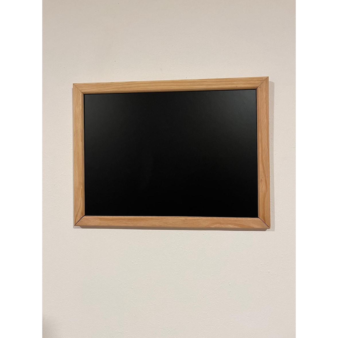 Pizarra pared 40 x 60 cm. marco madera pino, tablero negro pizarra