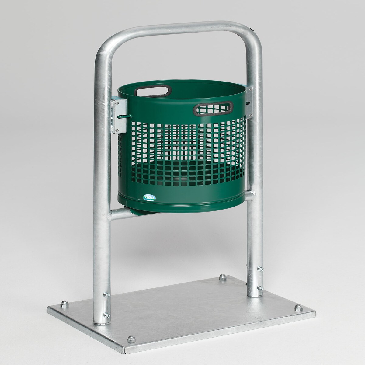 PROREGAL Klassischer gelochter Abfallsammler für Außenbereich | Rohrbogen | mit Bodenplatte | HxBxT 115x49x43cm | Stahl | Grün | Mülleimer Abfalleimer