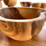 thumbnail of OIO NATURA Hartvormige kom Jantung met een diameter van 15x8 cm.