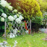 thumbnail of Relaxdays Rankgitter Holz, ausziehbar bis 185 cm, Rankhilfe Kletterpflanzen, Scherengitter freistehend, Garten, grau