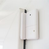 thumbnail of Kit Alarme autonome à détection de mouvement - Eclairage dâ 'alerte intégré - détecteur dâ 'ouverture (x6) et télécommande (x2)