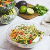 thumbnail of Composteerbare PLA-saladebakjes Serie 185 - Set van 300 - Vegware - l- W- S- h- PLA