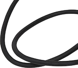 Ein schwarzes Kabel.