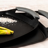 thumbnail of Quid Ebano - Gril En Aluminium Forgé 36 X 23 Cm