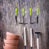 thumbnail of Relaxdays Gartenwerkzeug Set 4-teilig, Blumenkelle, Kleinrechen, Doppelhacke, Blumengabel, Gartengeräte Set, Eisen, grün