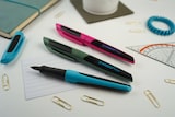 thumbnail of Füllfederhalter Patrone M Flow "SPORTY", pink/schwarz