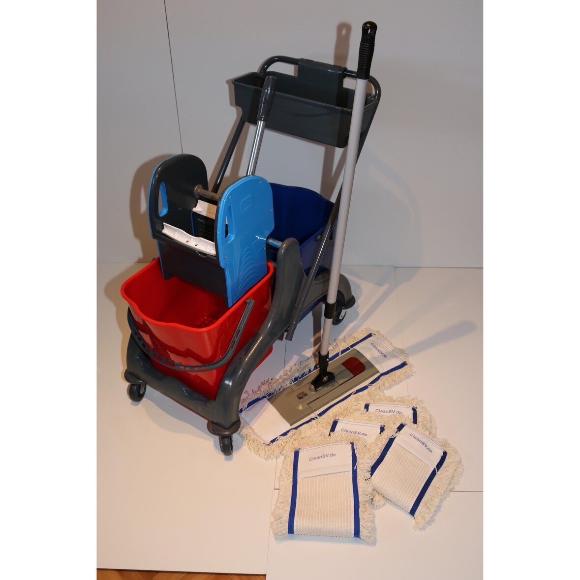 1CleanSV© Aura2 Reinigungswagen mit Ablage, Wischset mit 50 cm Magic click Klapphalter "steht von alleine", 5 x 50 cm CleanSV Baumwolllmops und Teleko