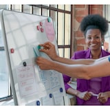 thumbnail of Ímanes magnéticos para quadro branco Nobo, embalagem de 10 ímanes coloridos de 24 mm.