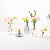 thumbnail of Vaso artesanal com flor em vidro borossilicato soprado à mão, cor rosa, capacidade 19cl, design decorativo elegante para uso interno e externo.