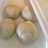 thumbnail of Contenitore con coperchio (10,7 l) 48,5 x 36,8 x 8,5 cm - per impasti, pasticcini, pizze, pane. In polipropilene per uso alimentare