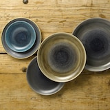 thumbnail of Piatto Piano Triangolare Stonecast Aqueous Marrone, Confezione da 12