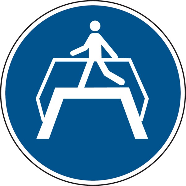 Gebotsschild, Übergang benutzen M023 - ASR A1.3 (DIN EN ISO 7010) - 200x1.5 mm Kunststoff