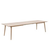 thumbnail of Canes Esszimmertisch aus Eiche Furnier und Eiche massiv weiß gelaugt.