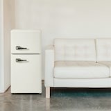 thumbnail of Retro Kühlschrank Gefrierkombination 60L Volumen 22L Gefrierfach Zweitürig Cremeweiß 86x45x42 cm 7 Temperatureinstellungen 102 kWh/Jahr