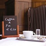 thumbnail of Securit® Tischtafel "Elegant" A6 – Holz mit lackierter Mahagoni-Oberfläche