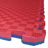 thumbnail of Arquiservi - Esterilla Tatami Puzzle 1x1x20mm Rojo-Azul / Antideslizante, yoga, pilates.