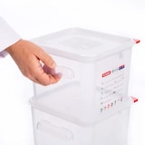 thumbnail of Araven vierkante container van 18 liter, 28x28x32 cm, PP, met luchtdicht deksel.
