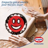 thumbnail of Set van 2 Dr. Oetker kerst smiley gezicht Linzer koekjesvormpjes