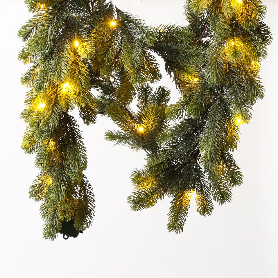 LED Tannengirlande Weihnachtsgirlande L: 2,7m Timer Batterie für Außen
