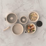 thumbnail of Masterpro Share & Play - 10-teiliges stapelbares Kochgeschirrset aus Aluminiumguss mit abnehmbarem Griff und beiger Keramikbeschichtung