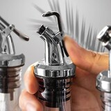 thumbnail of Schenker voor flessen zwart met plastic dop in een set van 5