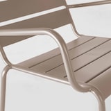 thumbnail of Taupe metalen fauteuil en voetensteun