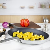 thumbnail of Vogue Aluminium Antihaft-Teflon-Platinum-Plus Oval-Bratpfanne 36cm