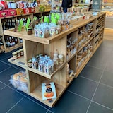 thumbnail of TRADIS Présentoir central épicerie à roulettes, bois massif