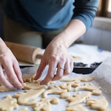 thumbnail of Relaxdays Ausstechformen 36er Set, ganzjährig, Keksausstecher, verschiedene Formen, Plätzchenformen, Edelstahl, silber