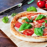 thumbnail of Relaxdays Pizzaschere mit Pizzaheber, Edelstahl Küchenschere, spülmaschinenfester Pizzaschneider, schwarz-grün