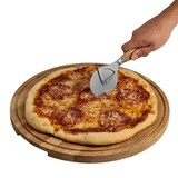 thumbnail of Pizzabrett Friends XL / Pizza Teller / Eichenholz / ⌀40cm / Pizza Blech Rund mit Praktischer Auffangrinne / Auch zum Frühstück, Mittag- und Abendessen