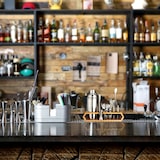 thumbnail of Relaxdays Cocktail Set, 16-tlg. Barset mit Ständer, Shaker, Barmaß, Barlöffel, Zange, Edelstahl & Bambus, silber/natur