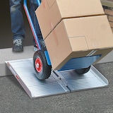 thumbnail of Auffahrrampe aus Aluminium, klappbar, Länge 600 mm, BxH 700x35 mm, geklappt 360 mm breit, Tragkraft 270 kg, Gewicht 4,7 kg