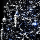 thumbnail of Schneiender Weihnachtsbaum mit Schirmfuß Schwarz 140 cm PVC