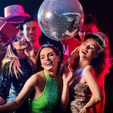 thumbnail of Relaxdays Discokugel, Ø 30 cm, Deko Spiegelkugel zum Aufhängen, große Partykugel mit Metallöse, Discoball Party, silber