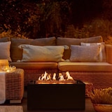 thumbnail of Fogão a gás de exterior Rio Planika sobre mesa retangular com tampa de proteção