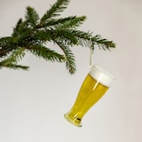 thumbnail of Christbaumschmuck 9cm Glas Bierglas Figur Weihnachtsbaum Anhänger Weihnachten Christbaumanhänger Weihnachtsbaumschmuck Alkohol Hefeweizen Bier Gelb