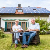 thumbnail of Relaxdays Gartentisch Rattan-Optik, quadratisch, HBT: 75x61x61cm, Balkontisch, Kunststoff & Metall, Outdoor Tisch, grau