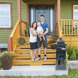 thumbnail of Relaxdays Standbriefkasten Antik, britisches Design, rostfreies Aluminium, HBT: 101x34,5x31 cm, Säulenbriefkasten, grün