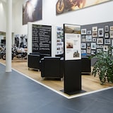 thumbnail of Exposiciónate Smart Line Digitale Infostele Mit 55" Samsung-Bildschirm Schwarz DITTOTEM55ESF