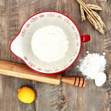 thumbnail of Rührschüssel Schneeflocke rot creme 2,5L Teigschale mit Griff Kekse Weihnachten